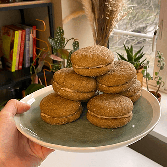 Ginger Sandwich Cookies: Christmas traditions, give me back my room, and what do you mean baking soda and baking powder aren’t the same thing&nbsp;…